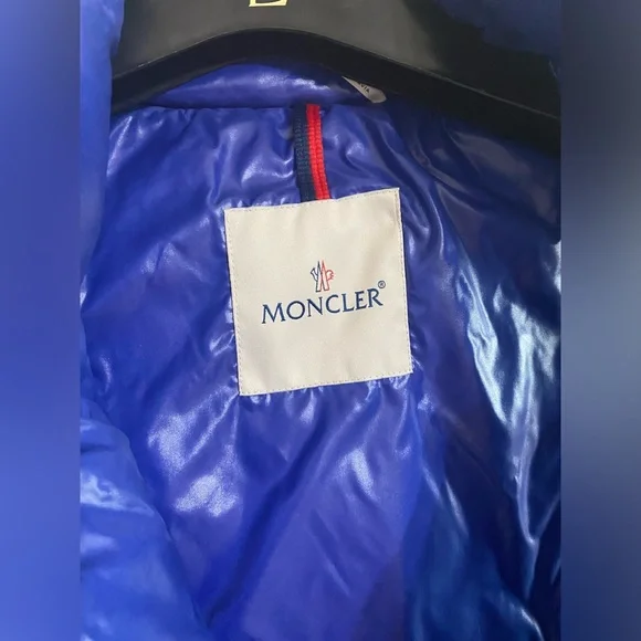 Moncler vest size6 xxl - Picture 3 of 6